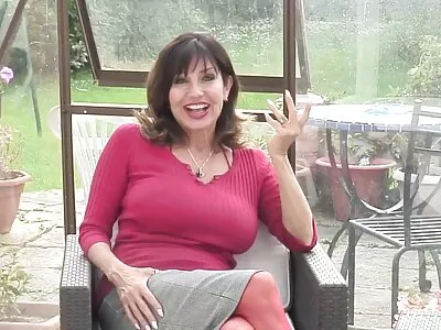 Erstaunliche Babes geile reife stuten befriedigen sich gegenseitig