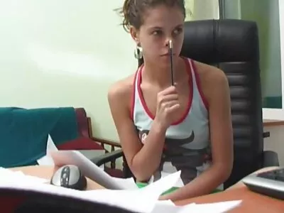 Wunderschönes junges Model Lorena G posiert im reife frauen porno kostenlos Freien