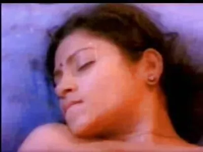 Die vollbusige Cougar Alexis Fawx setzt ihre Muschi auf einen reifer sex satten Schwanz