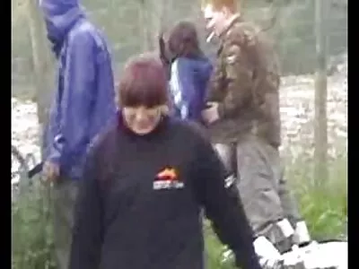 Nikki pornos mit reifen damen Waine massiert ihre feuchte Muschi mit Vibrator