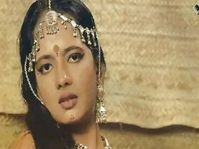 Gianna Dior ließ es sich nicht nehmen, sich ihren Anus ficken zu lassen reife pornofilme