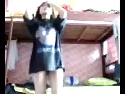 Brünette zahlt Miete mit ihrem sexfilme reife rasierten Muff